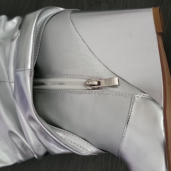 Silver Boot - Picture 5 of 5